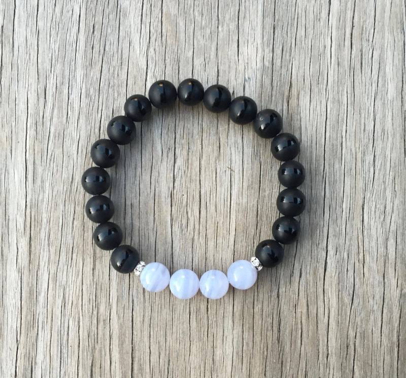 Blauer Spitzen Achat Und Schwarzer Onyx Edelstein Armband Mit Sterling Silber Blauer Spitzen Achat Und Schwarzer Onyx Edelstein Armband Mit Sterling Silber von CaliKhloe