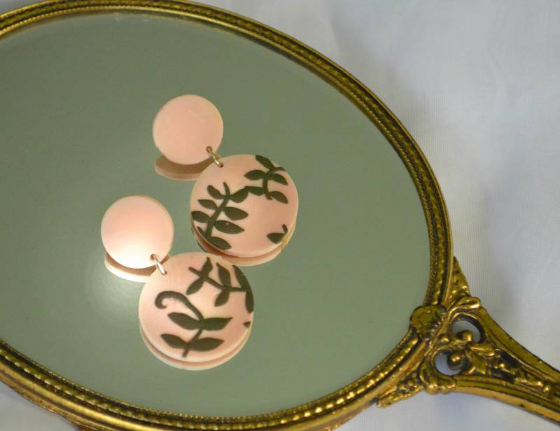 Victoria Rosa Und Farn Ton Ohrringe von CaliStateofMindCo