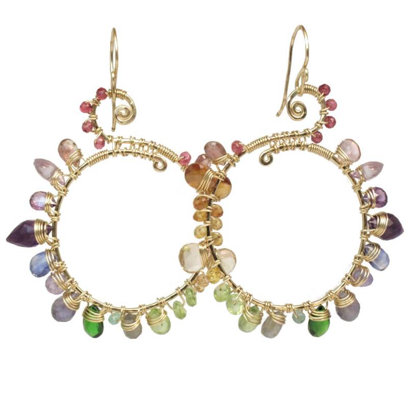 Gehämmerte Creolen Mit Regenbogen Edelsteinen Luxe Bijoux 30 von CalicoJunoJewelry