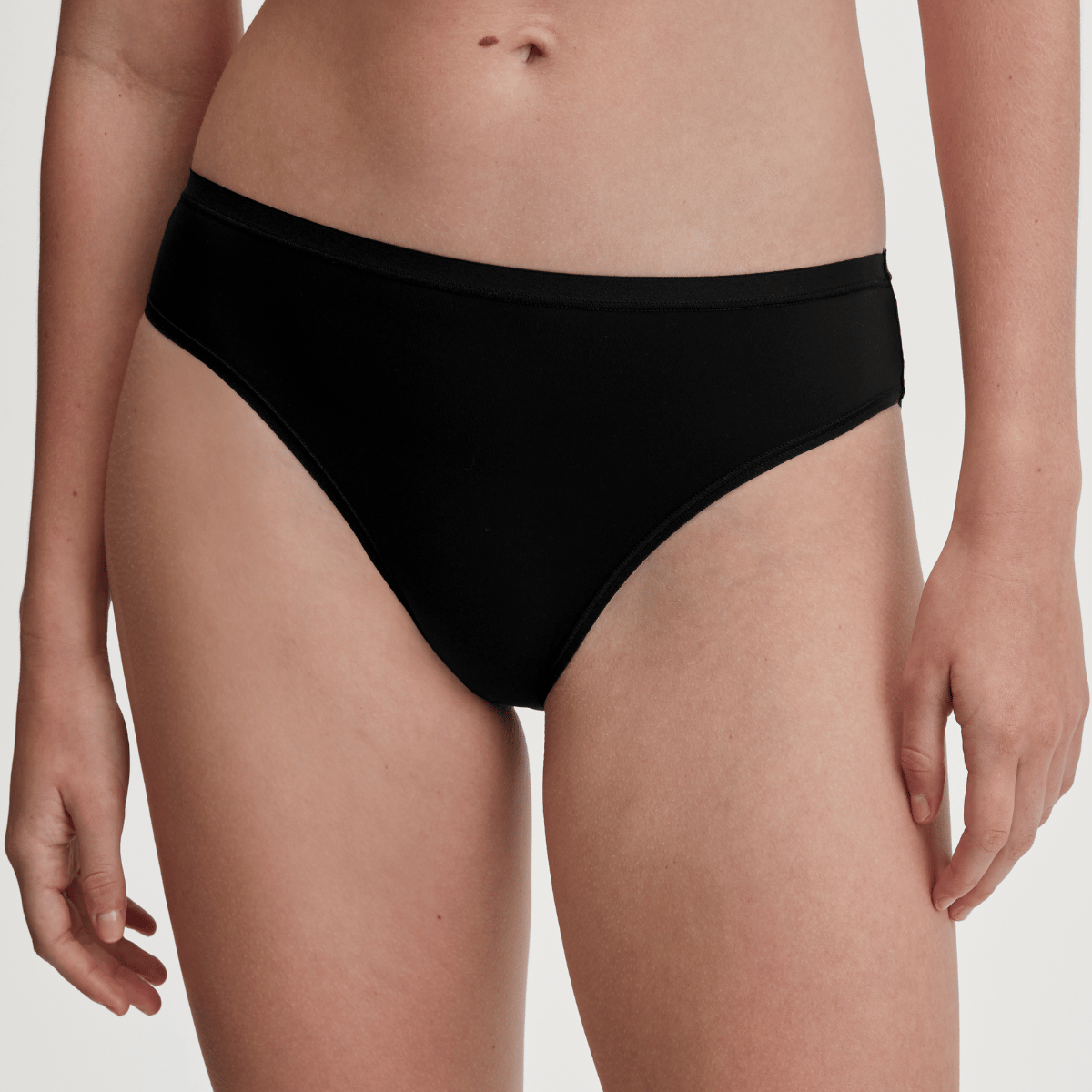 Calida Sleek Skin Tai Slip, Schwarz, Größe: XS, Damen Calida Sleek Skin Tai Slip, Schwarz, Größe: XS, Damen von Calida