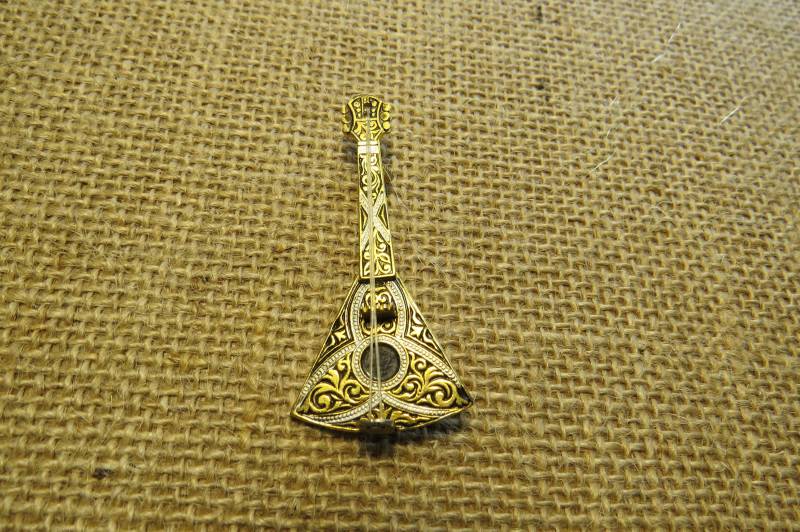 Mandoline Demoscene Brosche Spanien von Calidebs