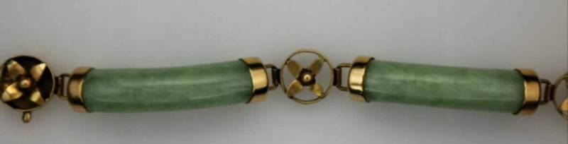 Immobilien Jadeit Und 14K Gelb Gold Gliederarmband Immobilien Jadeit Und 14K Gelb Gold Gliederarmband von Caliestatesellers