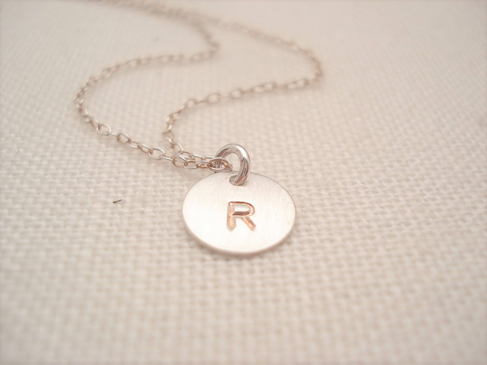 Personalisierte Erste Kreis Halskette ... Sterlingsilber, Gold Fill Oder Rosegold Plättchen, Einfache Alltägliche Schichtung, Brautjungfer Geschenk von CaliforniaAZ
