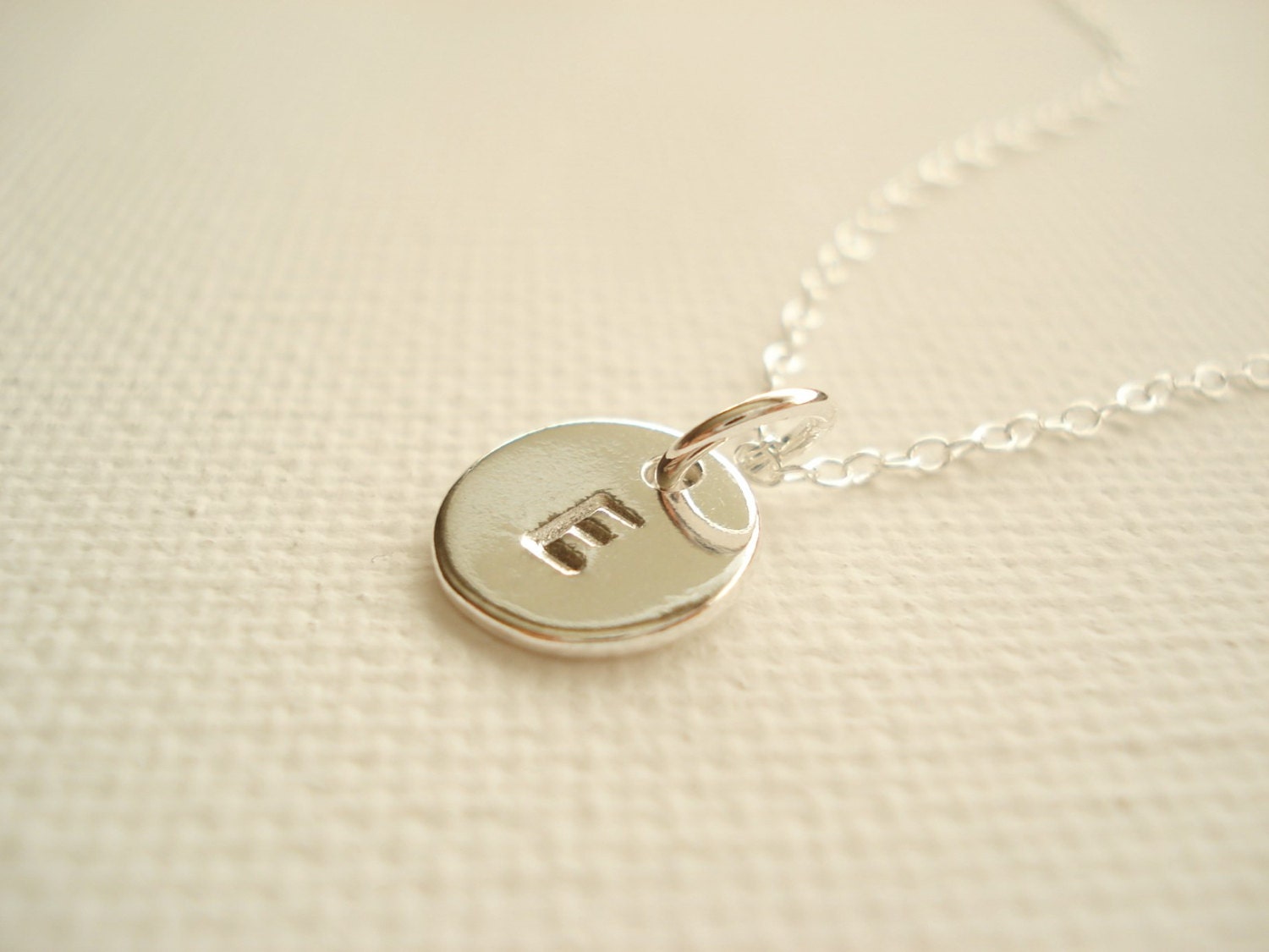 sterling Silber Personalisierte Initiale Kreis Halskette ...schmuck Für Einfachen Alltag, Schichtung, Hochzeit, Jahrestag, Brautjungfer Geschenk von CaliforniaAZ