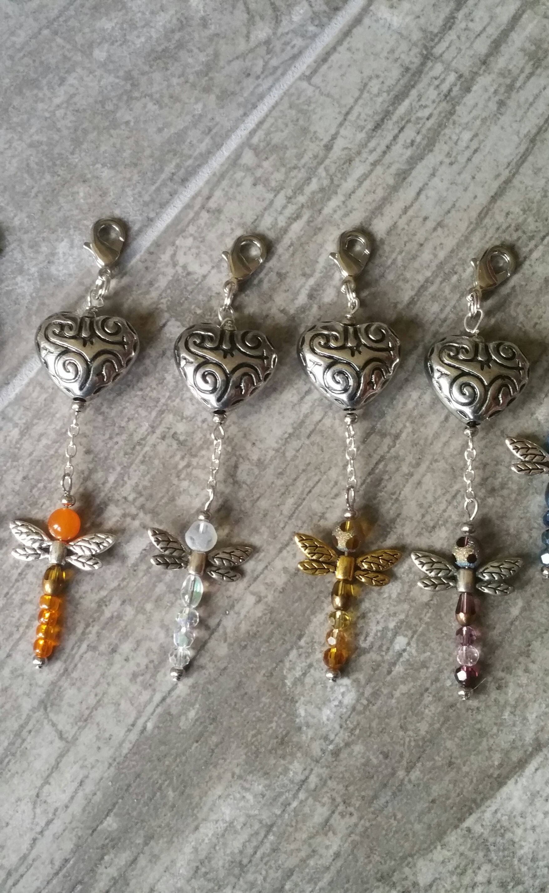 Libelle - Geldbeutel Charme Reißverschluss Ziehen Libellenanhänger Amethyst Blau Grün Orange Kristall Erinnerung-Geschenk Planer Tasche Clip Libelle - Geldbeutel Charme Reißverschluss Ziehen Libellenanhänger Amethyst Blau Grün Orange Kristall Erinnerung-Geschenk Planer Tasche Clip von CaliforniaCrownJewel