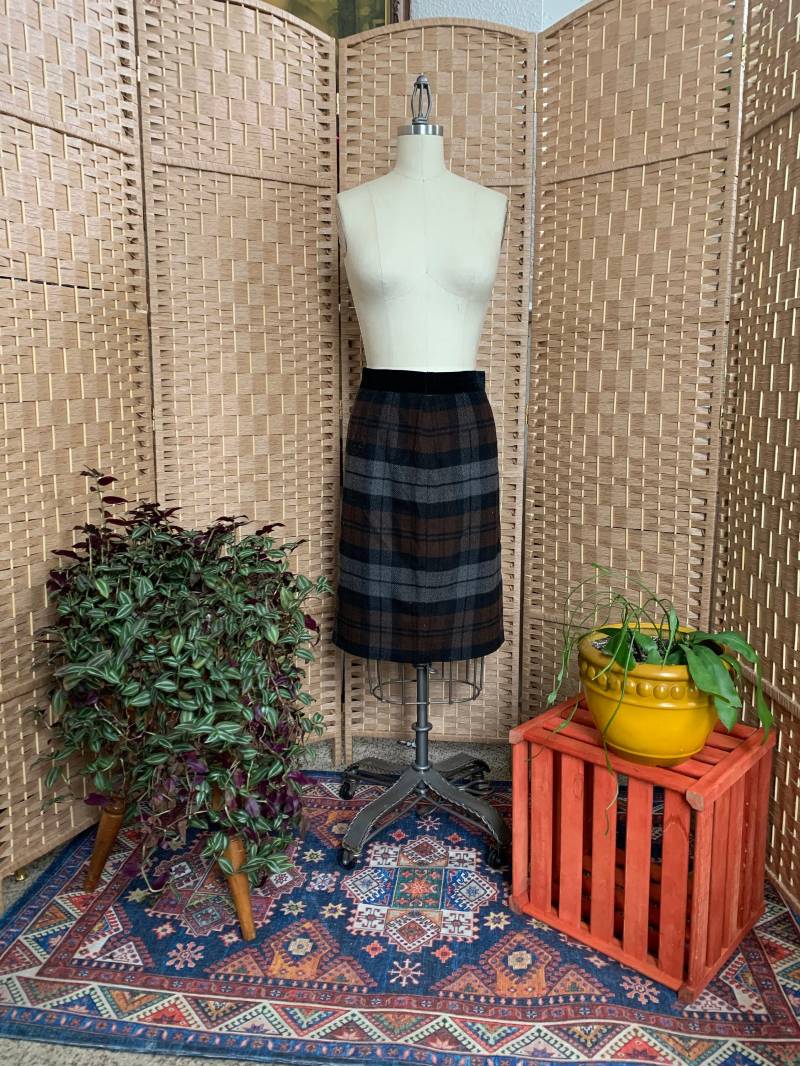 1970Er Jahre Karierter Woll-Bleistiftrock. Eskada . - Klein/Mittel von Calligramme