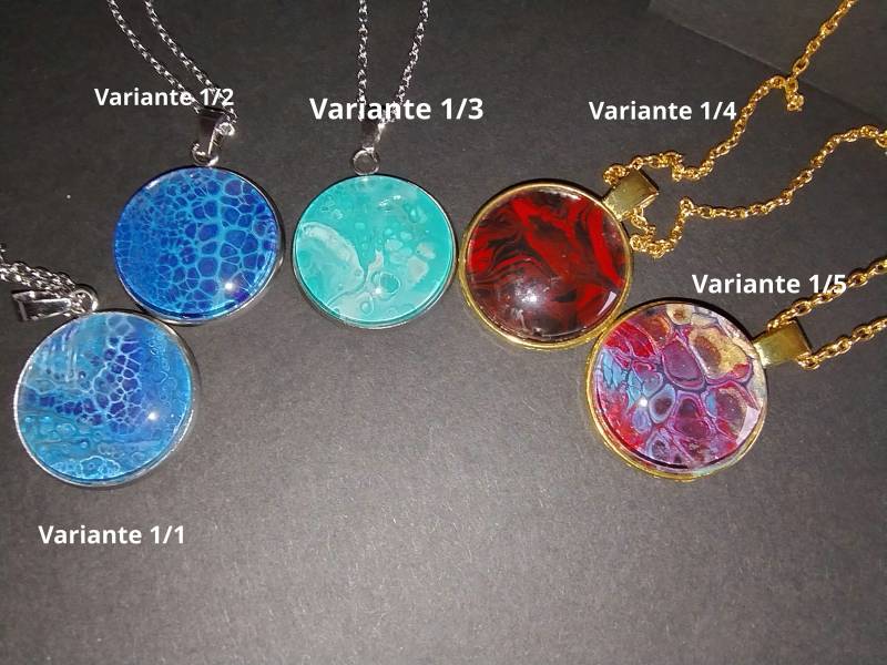 Halskette Mit Anhänger Abstraktes Acrylbild Unter Cabochon Einzelstück von CalmDesignCreations
