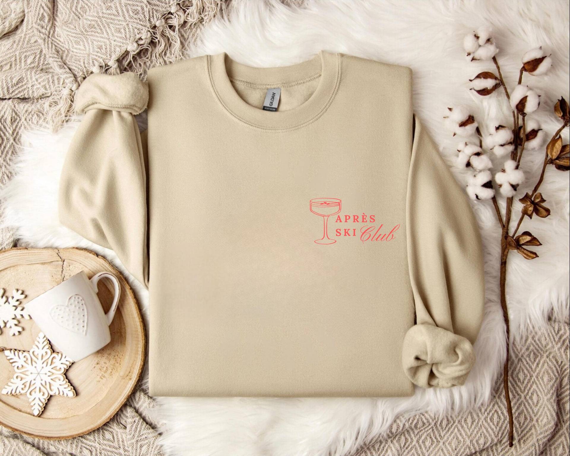 Apres Ski Club Sweatshirt, Winterurlaub Sport Pulli, Skiurlaub Gruppen Shirt, Girls Trip Sweater, Espresso Martini Pullover von CalmetCharme