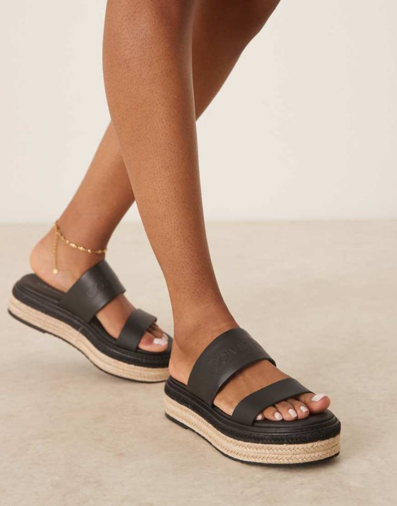Calvin Klein - Espadrilles-Slider in Schwarz mit zwei Riemen von Calvin Klein Jeans
