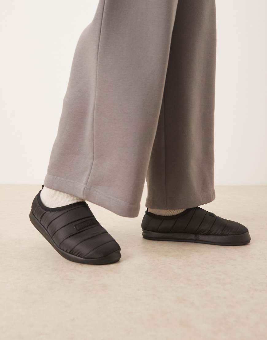 Calvin Klein - Hausschuhe aus gestepptem Ripstop in Schwarz von Calvin Klein Jeans