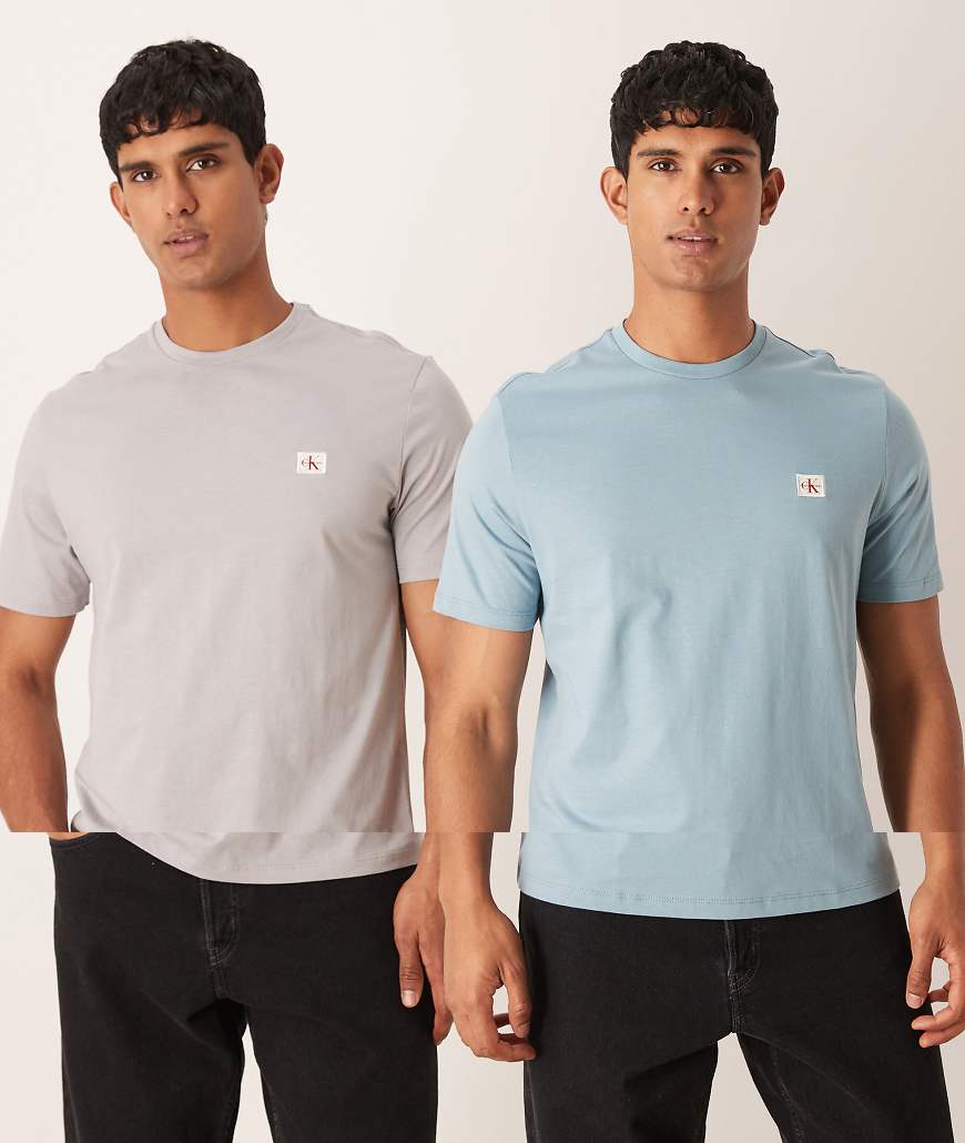 Calvin Klein Jeans - 2er-Pack T-Shirts in Grau und Blau mit Aufnäher-Bunt von Calvin Klein Jeans
