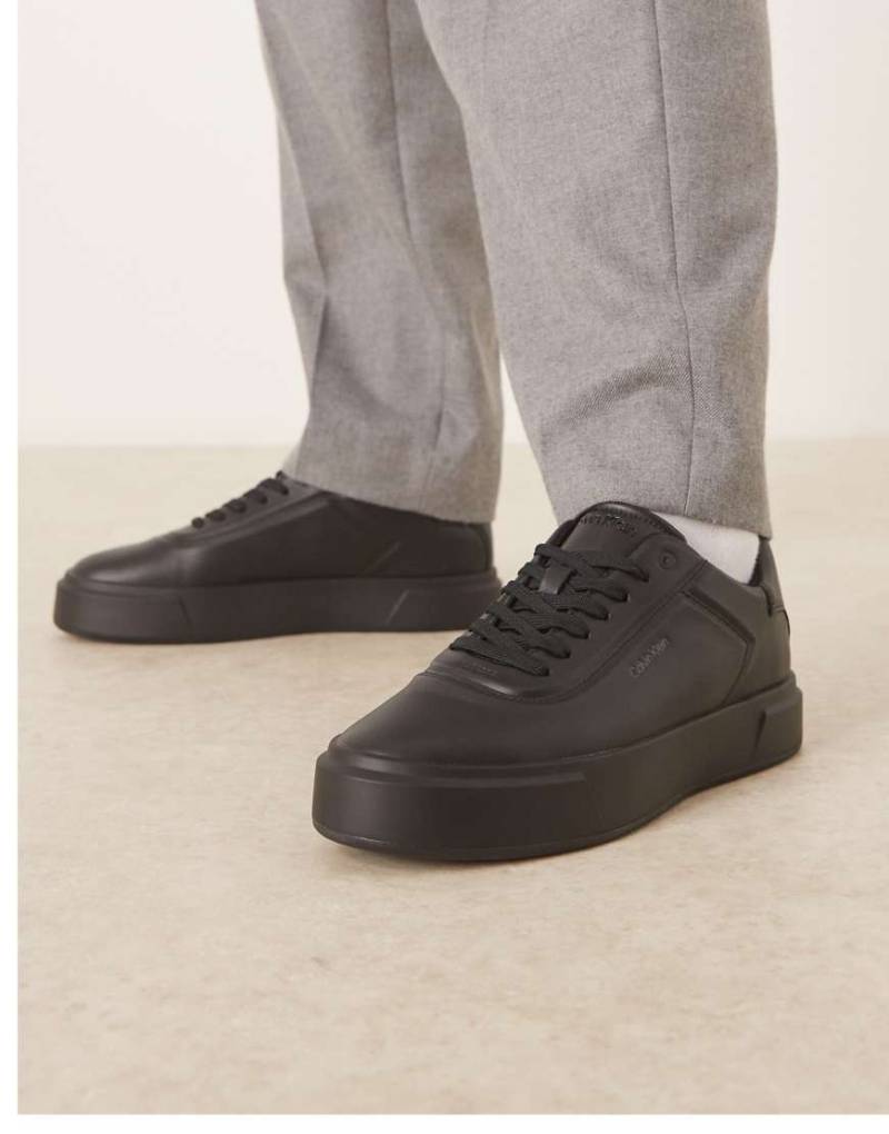 Calvin Klein Jeans - Basket - Schnürsneaker in Schwarz mit Cupsole-Sohle und Logo von Calvin Klein Jeans