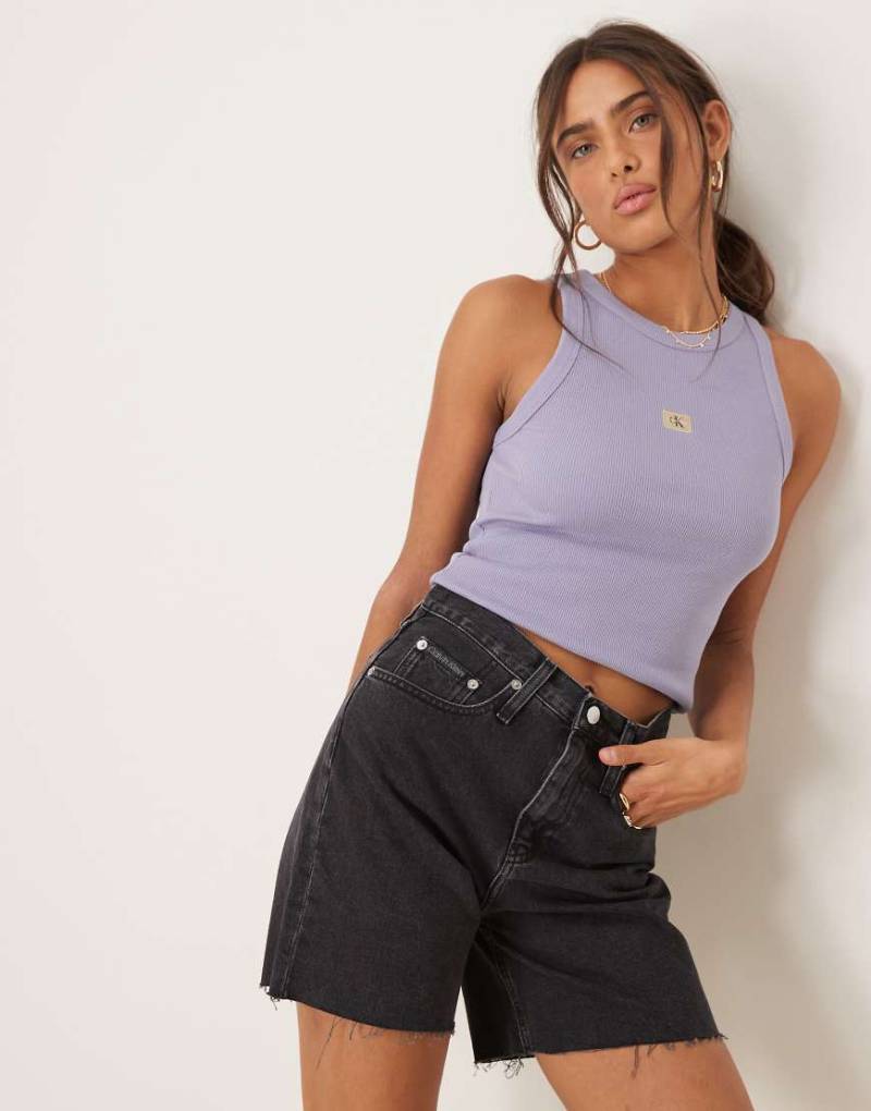 Calvin Klein Jeans - Bermuda-Shorts aus Denim in schwarzer Waschung von Calvin Klein Jeans