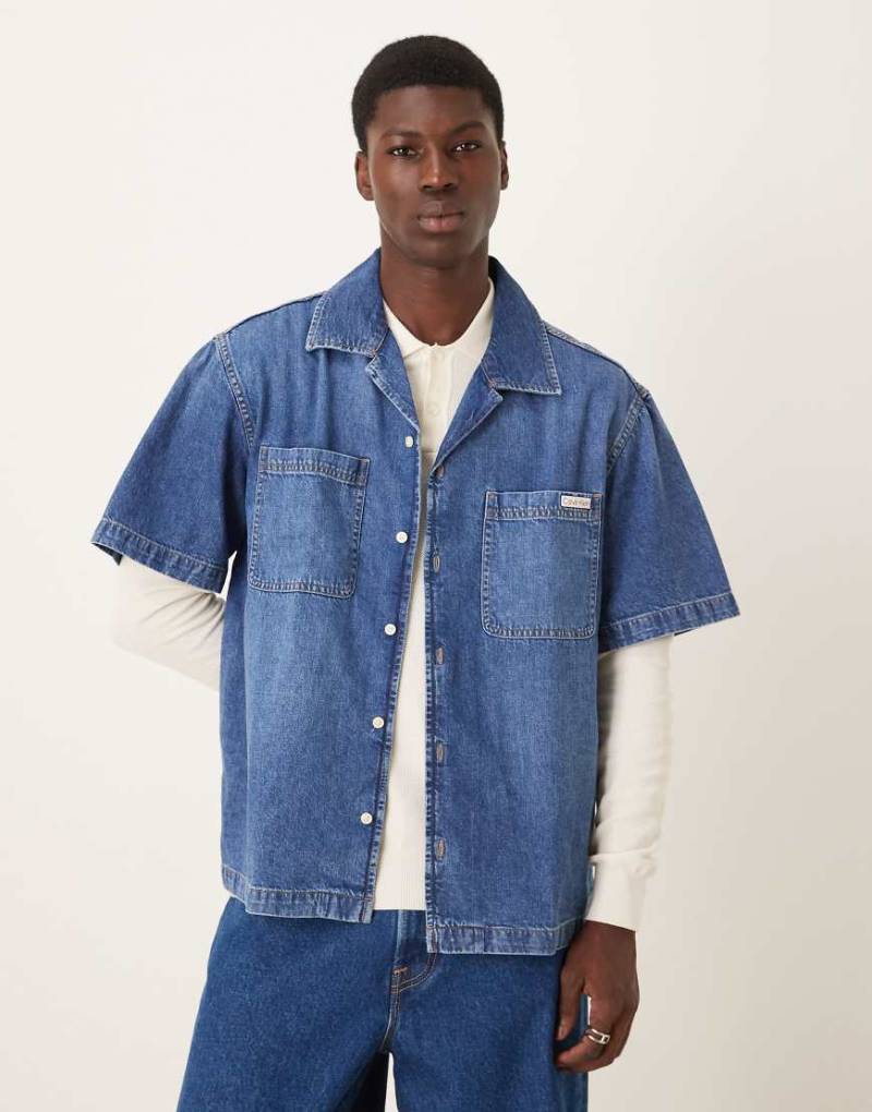 Calvin Klein Jeans - Camp - Jeanshemd in Mittelblau von Calvin Klein Jeans