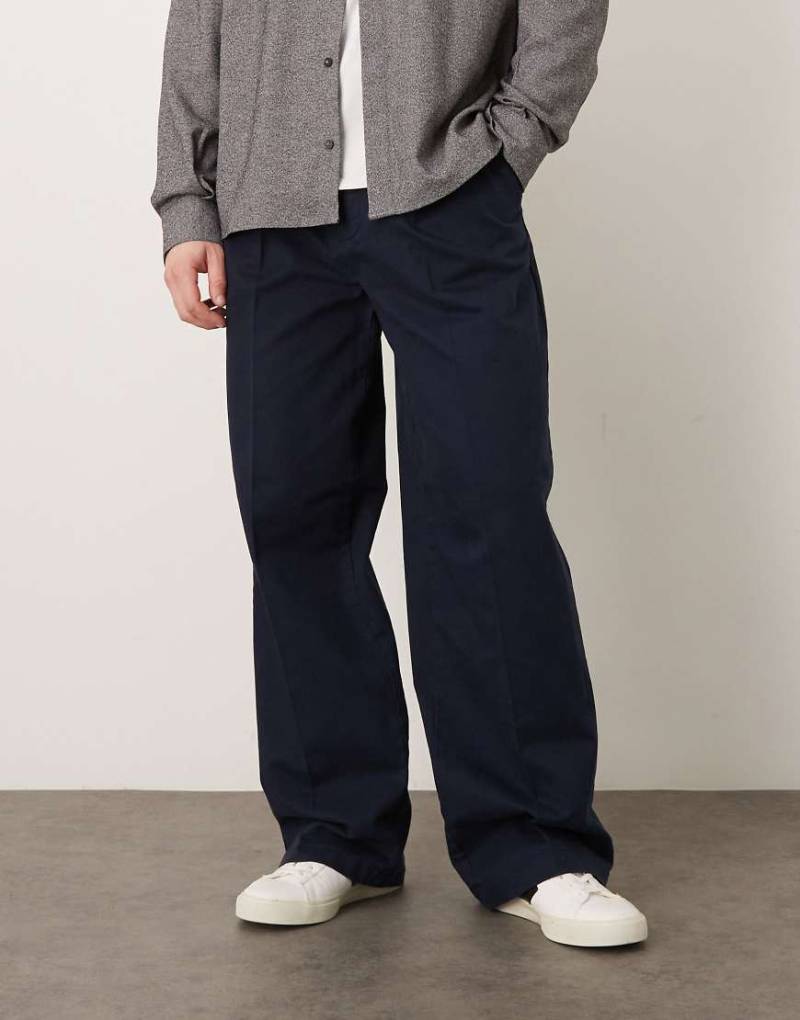 Calvin Klein Jeans - Gerade geschnittene Chinohose im 90er-Stil in Marineblau von Calvin Klein Jeans