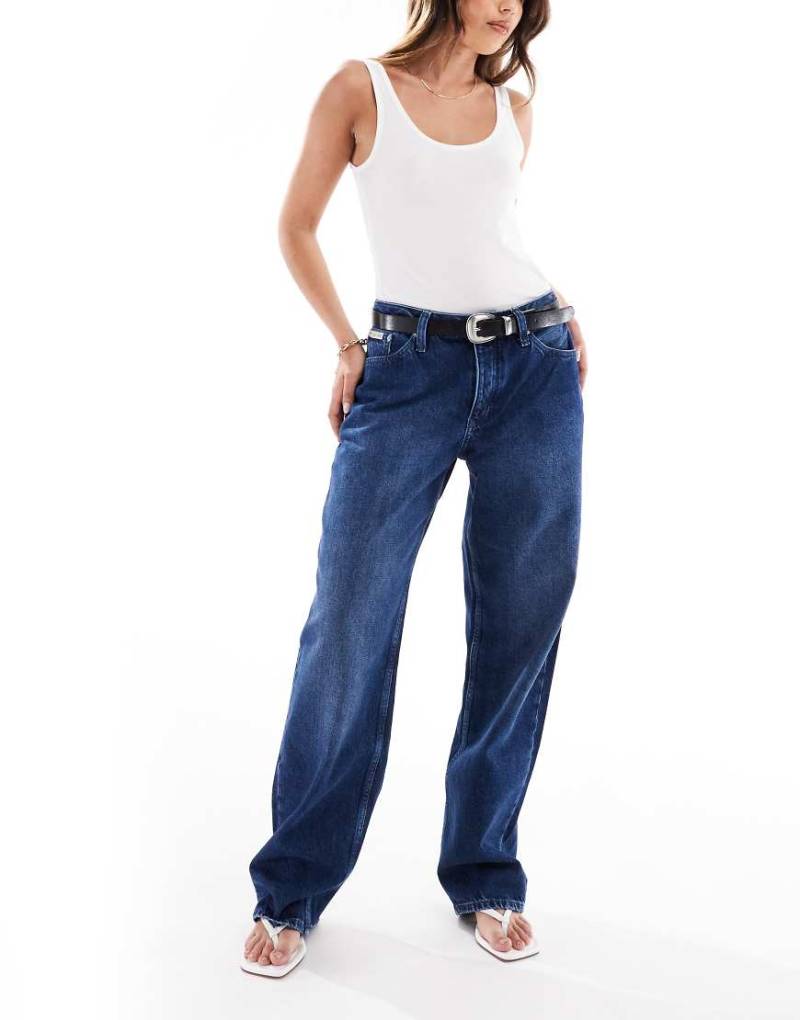 Calvin Klein Jeans - Gerade geschnittene Denim-Jeans in Indigoblau mit hohem Bund von Calvin Klein Jeans