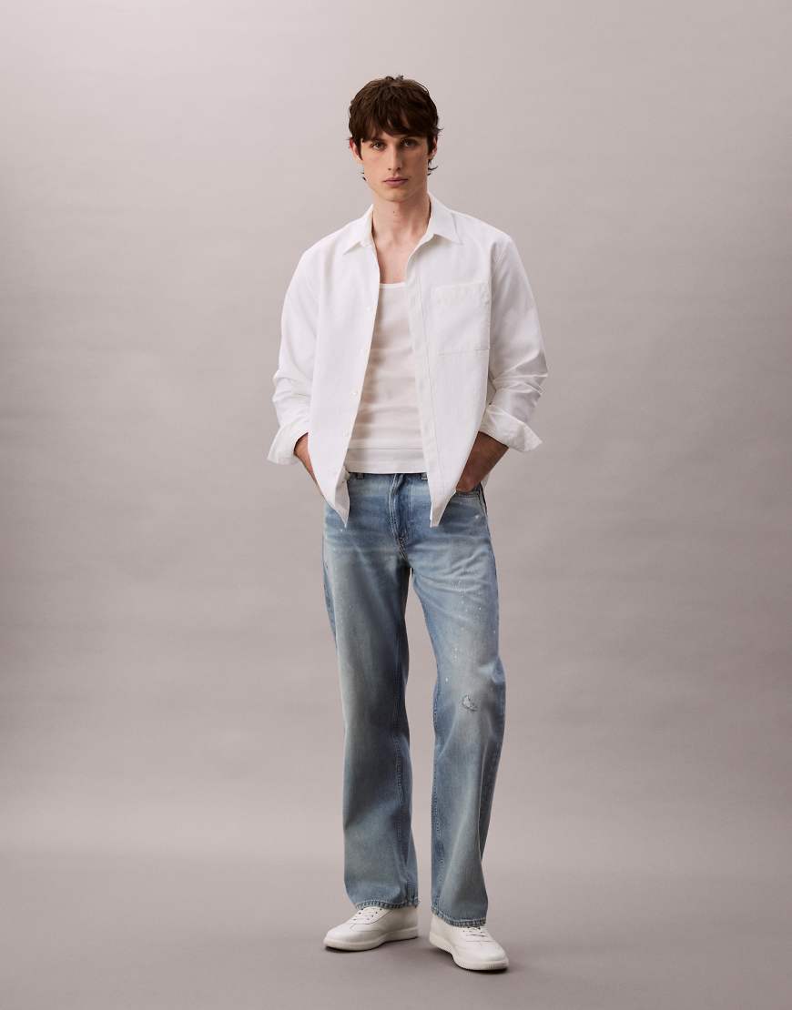 Calvin Klein Jeans - Gerade geschnittene Jeans im 90er-Stil in heller Waschung-Blau Calvin Klein Jeans - Gerade geschnittene Jeans im 90er-Stil in heller Waschung-Blau von Calvin Klein Jeans