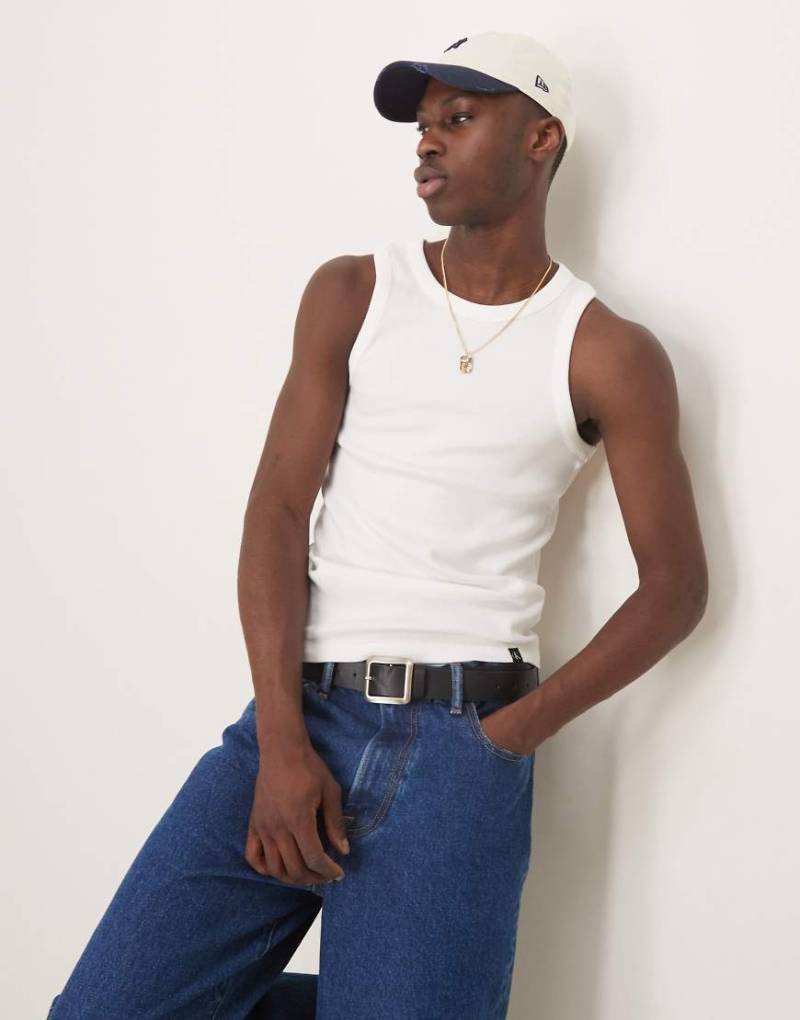 Calvin Klein Jeans - Geripptes Tanktop in Weiß von Calvin Klein Jeans