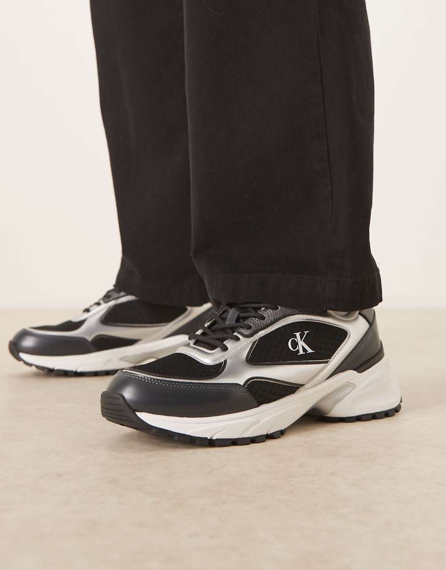 Calvin Klein Jeans - Hike - Laufsneaker zum Schnüren aus Netzstoff in Schwarz mit silberfarbenem Detail von Calvin Klein Jeans