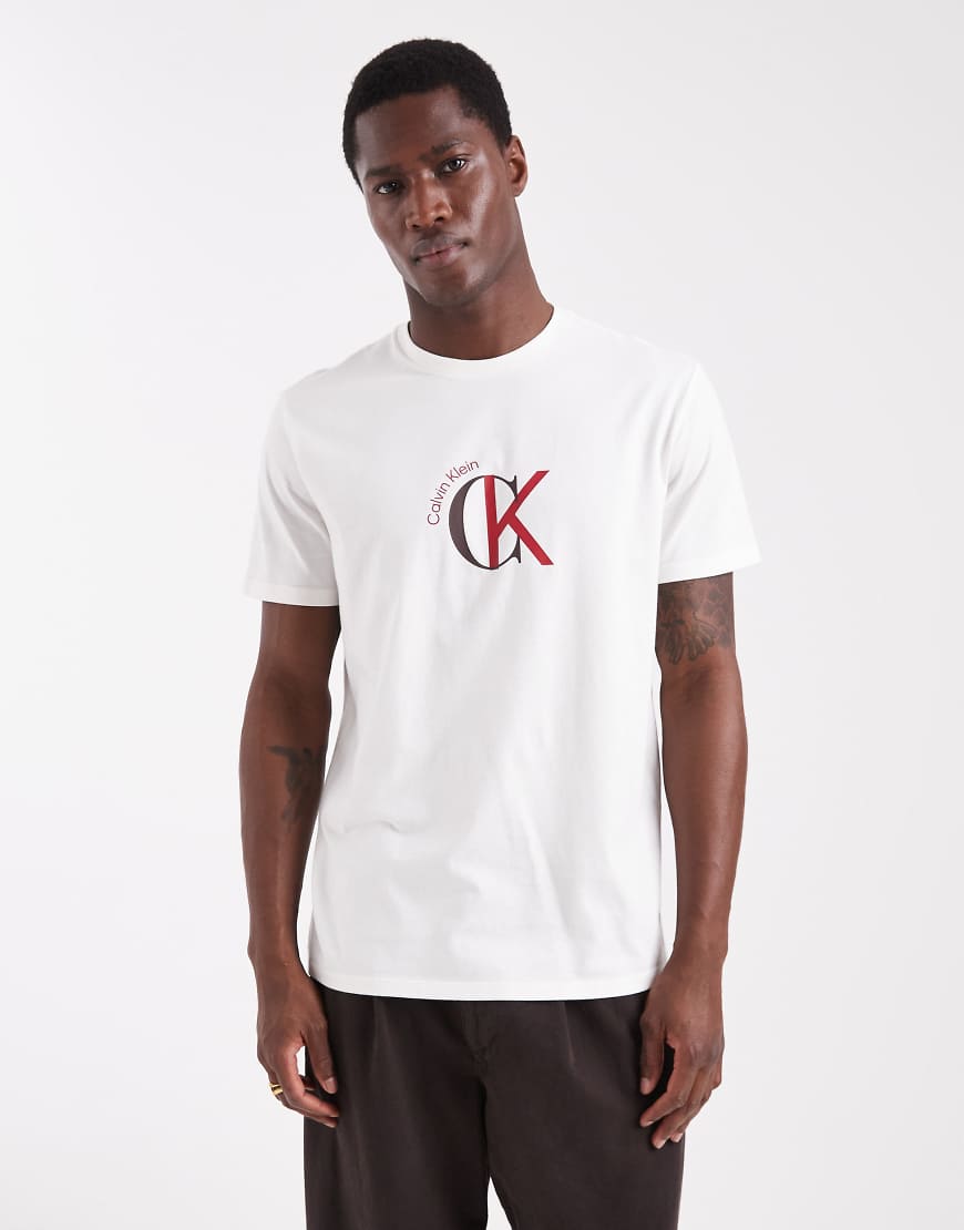 Calvin Klein Jeans - Interlock-T-Shirt in Weiß mit Grafik auf der Brust von Calvin Klein Jeans