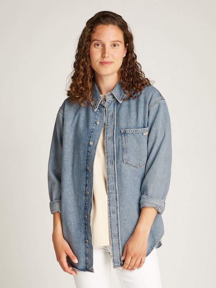 Calvin Klein Jeans Jeansbluse DAD DENIM SHIRT in hellblauer Waschung von Calvin Klein Jeans