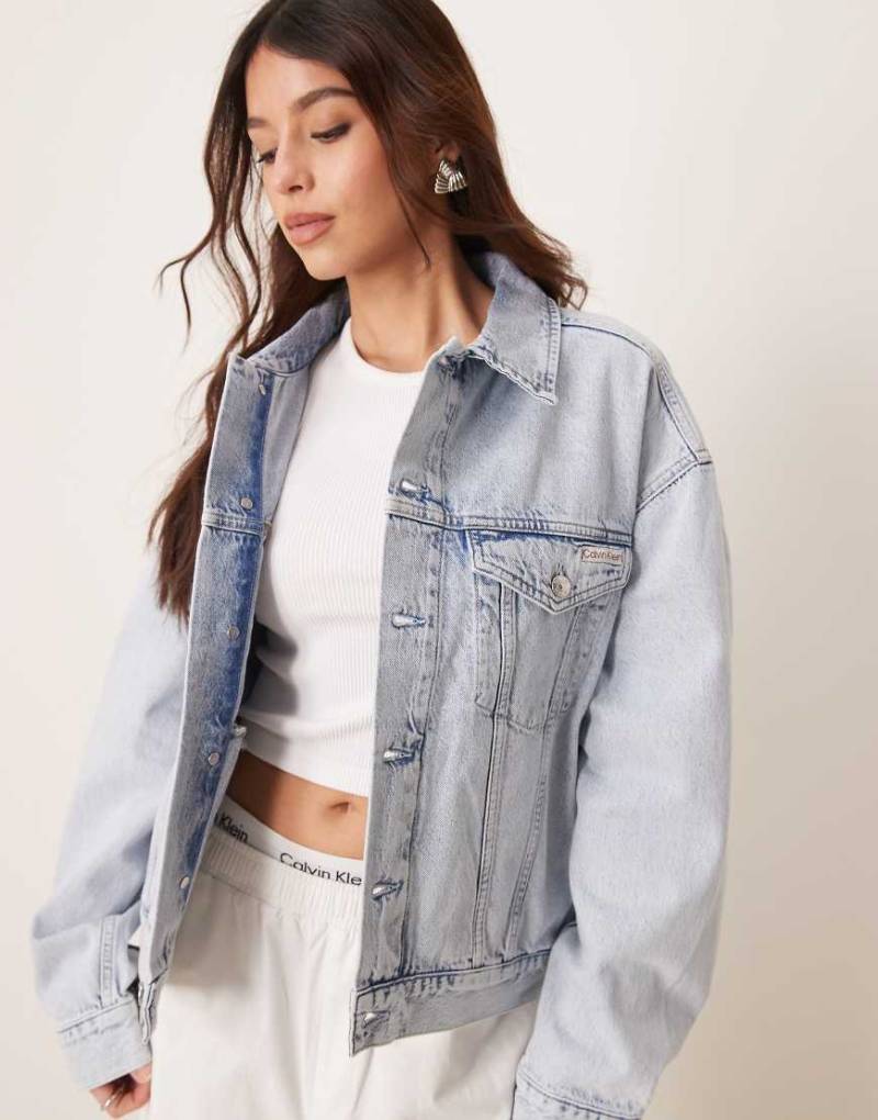 Calvin Klein Jeans - Kastige Jeansjacke in heller Waschung-Blau von Calvin Klein Jeans