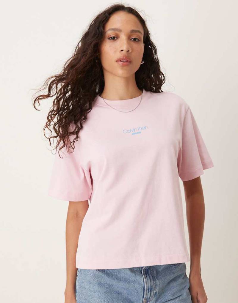 Calvin Klein Jeans - Kastiges T-Shirt in Bonbonrosa von Calvin Klein Jeans