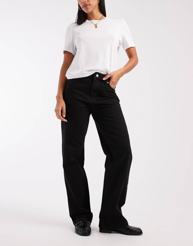 Calvin Klein Jeans - Kultige Straight Jeans im 90er-Stil in sanftem Schwarz von Calvin Klein Jeans