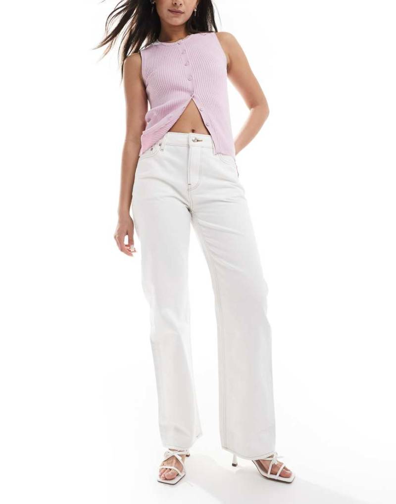 Calvin Klein Jeans - Kultige Straight Jeans im 90er-Stil in weißer Waschung von Calvin Klein Jeans
