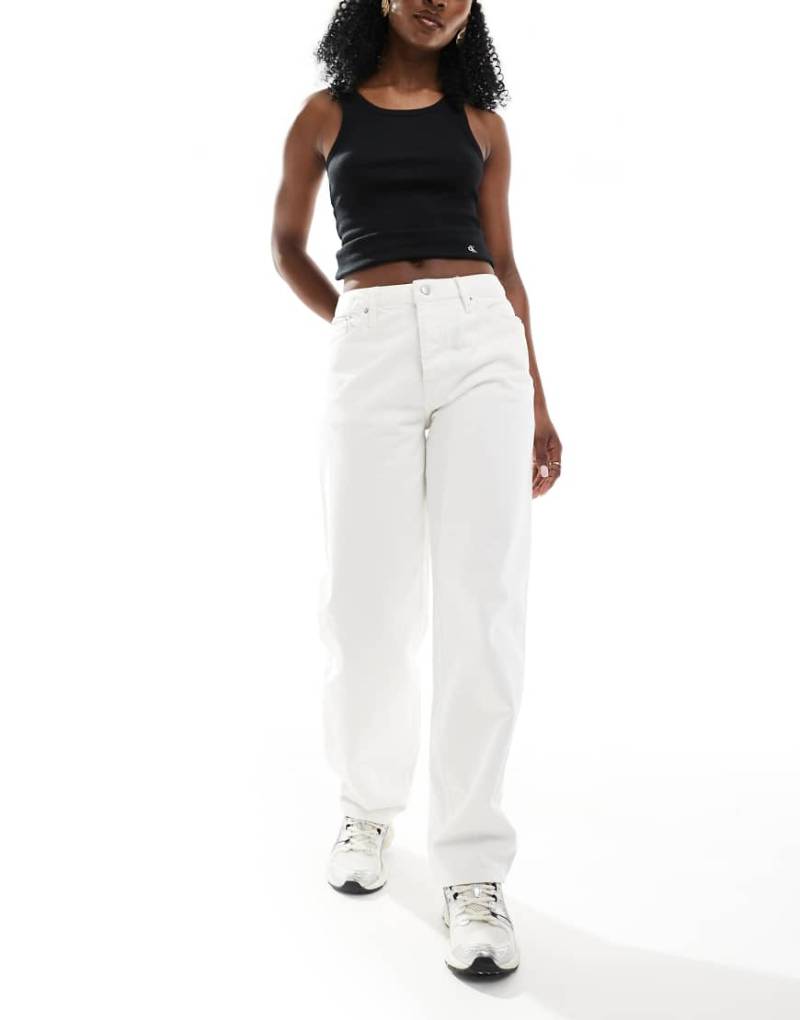 Calvin Klein Jeans - Locker sitzende 90er-Jeans in weißer Waschung von Calvin Klein Jeans
