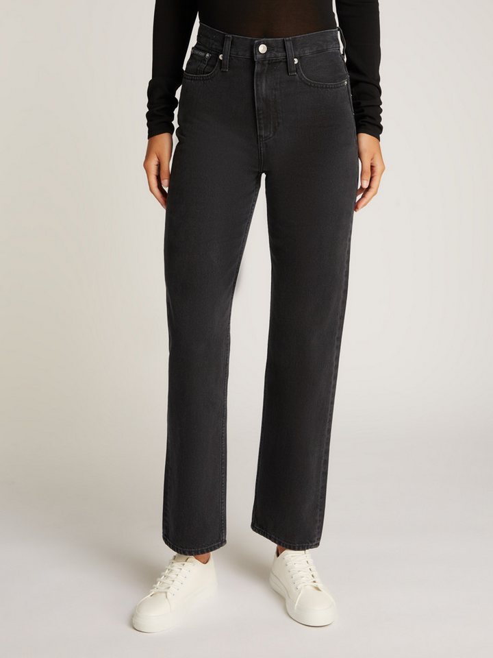 Calvin Klein Jeans Mom-Jeans HIGH RISE STRAIGHT leichte Stoned wash Optik, mit Coinpocket von Calvin Klein Jeans