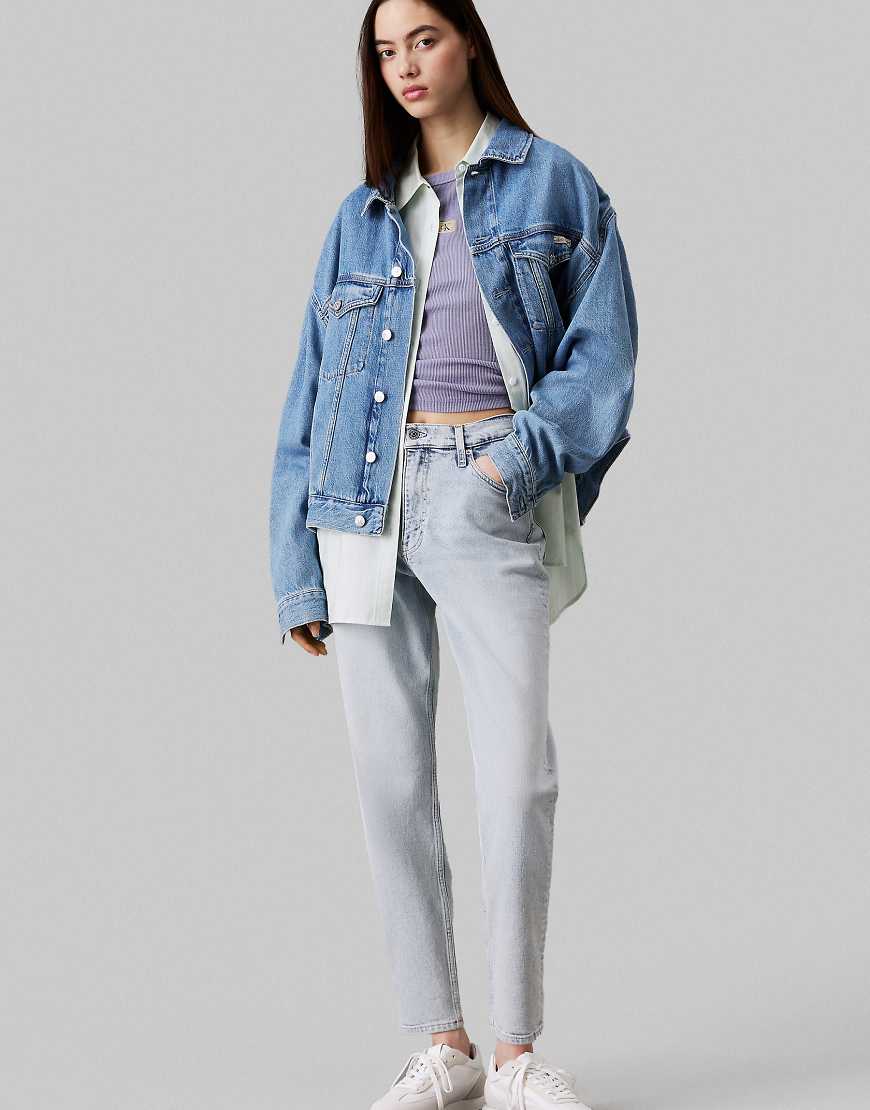 Calvin Klein Jeans - Mom-Jeans aus hellem Denim-Blau von Calvin Klein Jeans