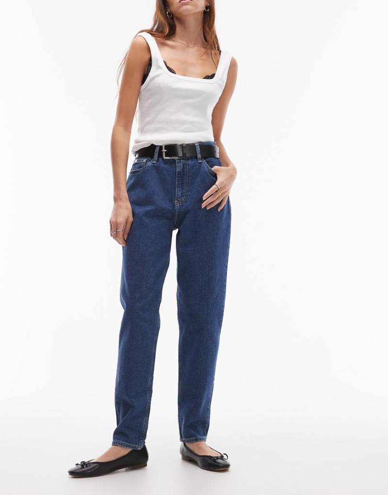 Calvin Klein Jeans - Mom-Jeans in dunkler Waschung-Marineblau von Calvin Klein Jeans