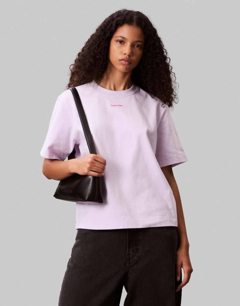 Calvin Klein Jeans - Oversize-T-Shirt in Flieder-Lila von Calvin Klein Jeans