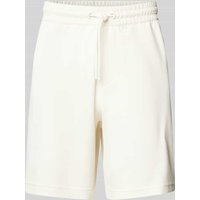 Calvin Klein Jeans Regular Fit Shorts mit angedeutetem Eingriff in Offwhite, Größe S Calvin Klein Jeans Regular Fit Shorts mit angedeutetem Eingriff in Offwhite, Größe S von Calvin Klein Jeans