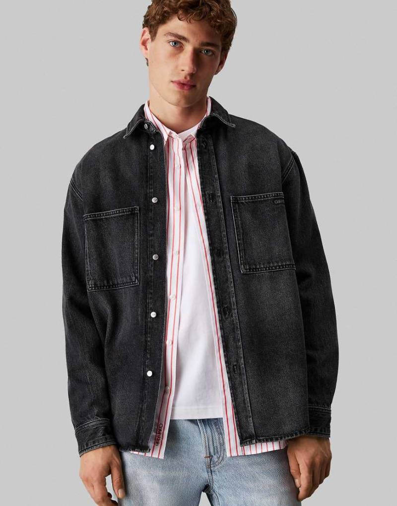 Calvin Klein Jeans - Relaxed Fit Jeanshemd in Denim-Schwarz von Calvin Klein Jeans