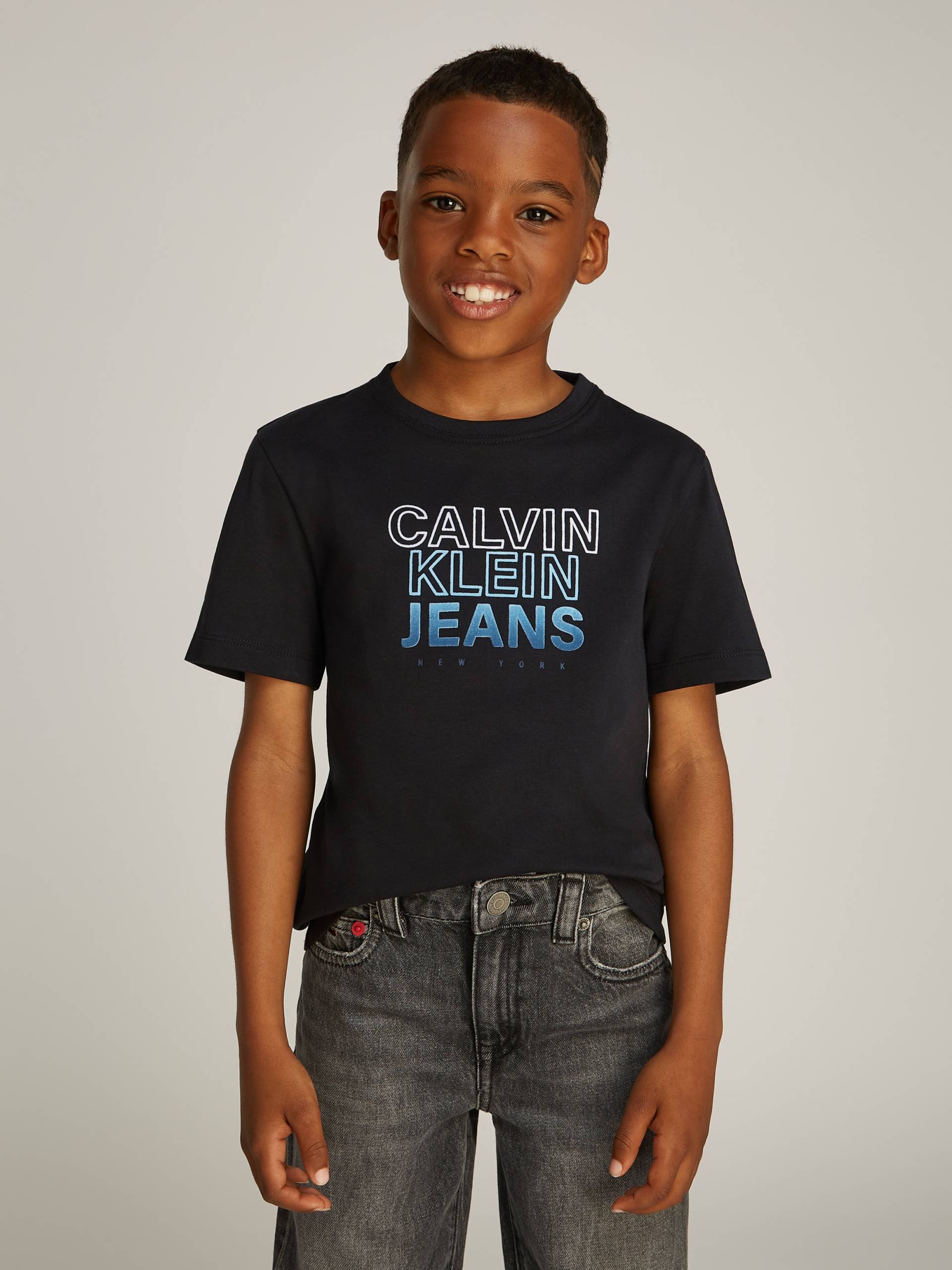 Calvin Klein Jeans Rundhalsshirt "GRADIENT FLOCK LOGO SS T-SHIRT" für Kinder bis 16 Jahre mit Logoprägung von Calvin Klein Jeans