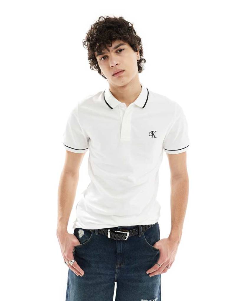 Calvin Klein Jeans - Schmal geschnittenes Polohemd in Weiß mit Zierstreifen von Calvin Klein Jeans