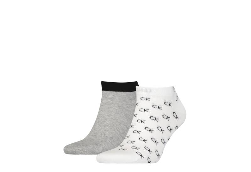 Calvin Klein Jeans Sneakersocken CK MEN SNEAKER 2P ALL OVER LOGO (2 Paar) 1x uni, 1x allover Logo mit kleinem Rippenbündchen von Calvin Klein Jeans