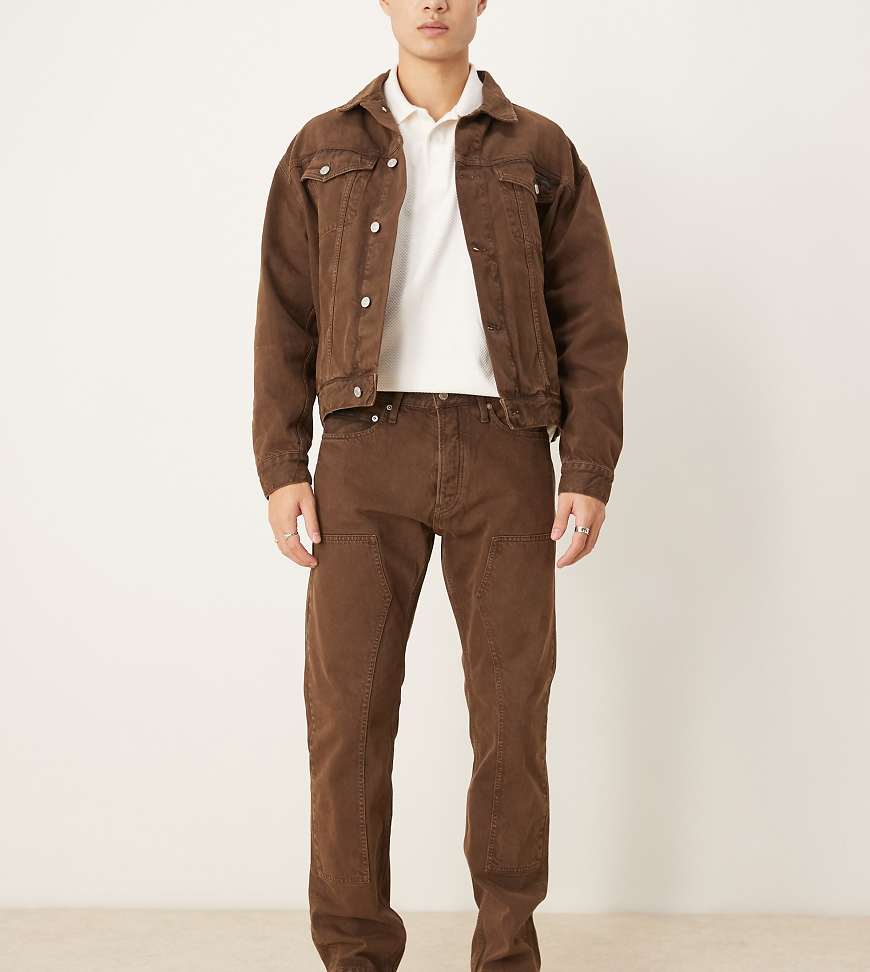 Calvin Klein Jeans - Straight Jeans in Dunkelbraun mit normalem Schnitt, exklusiv bei ASOS von Calvin Klein Jeans