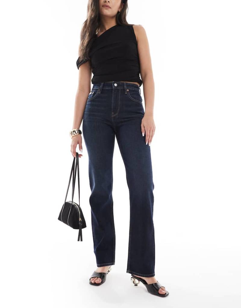 Calvin Klein Jeans - Straight Jeans in Indigoblau mit hohem Bund-Marineblau von Calvin Klein Jeans