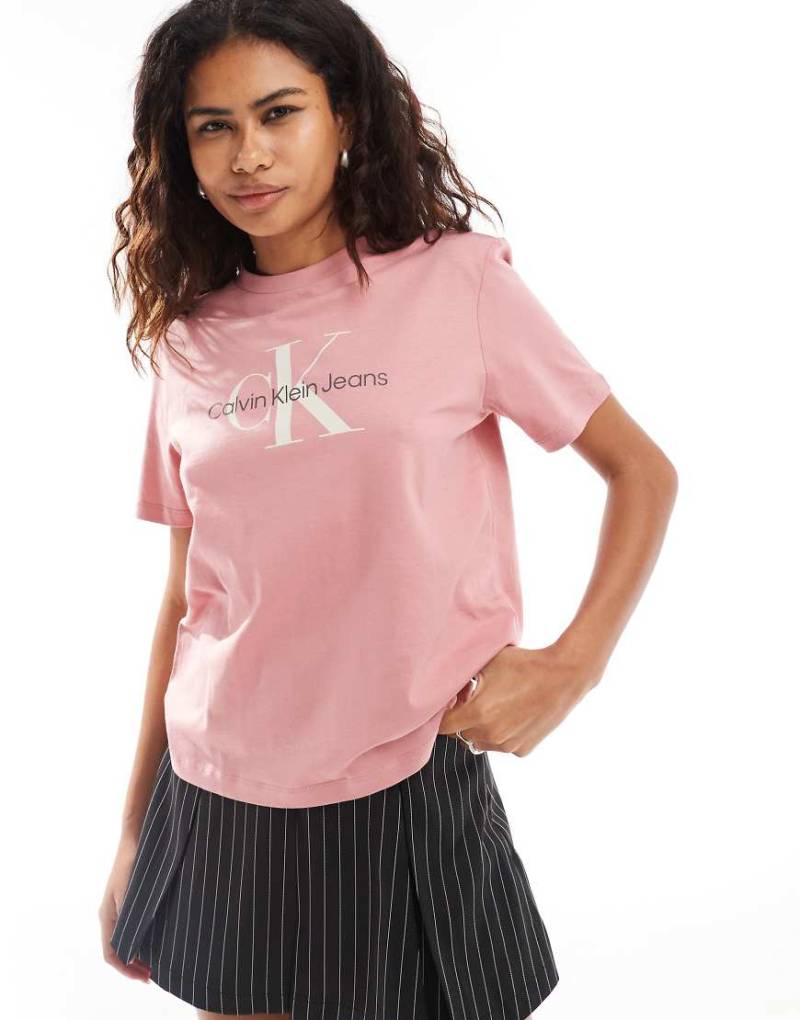 Calvin Klein Jeans - T-Shirt in Rosa mit Monogramm von Calvin Klein Jeans
