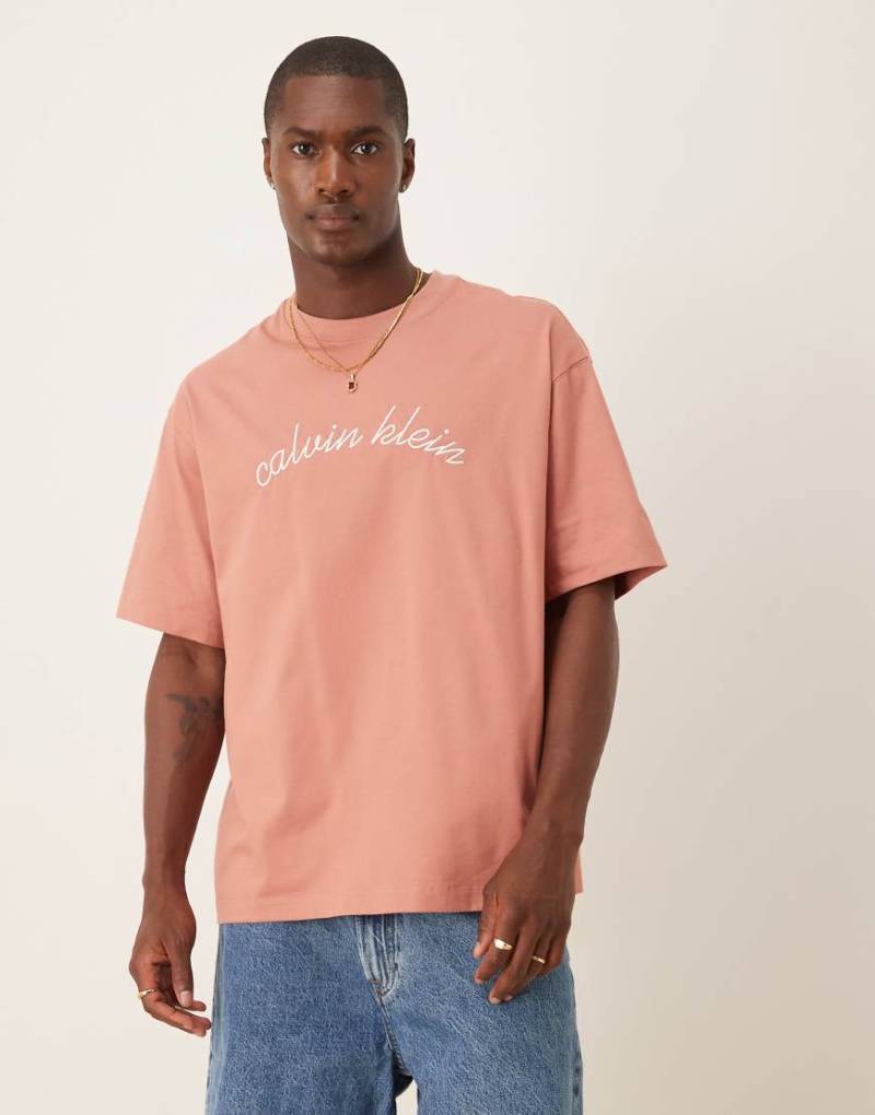 Calvin Klein Jeans - T-Shirt in Rosé mit Logo-Stickerei-Rot von Calvin Klein Jeans