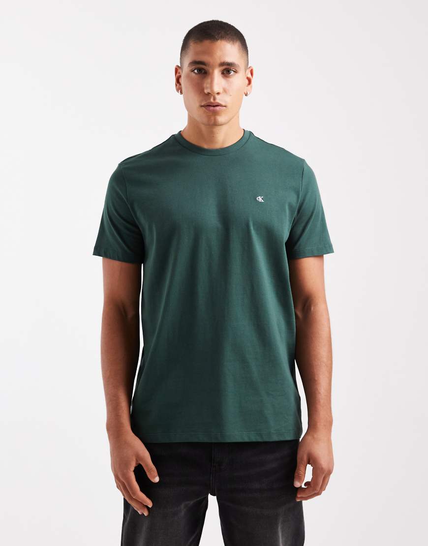 Calvin Klein Jeans - T-Shirt in Stahlblau mit kleinem Logo von Calvin Klein Jeans