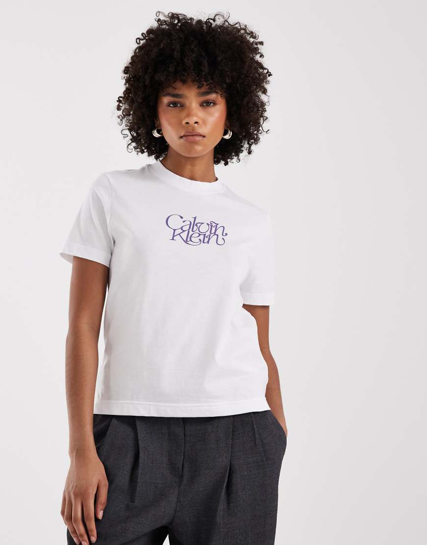 Calvin Klein Jeans - T-Shirt in Weiß mit Schriftzug von Calvin Klein Jeans