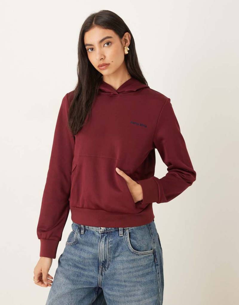Calvin Klein Jeans - Trainingsjacke in hochglänzendem Burgunderrot von Calvin Klein Jeans