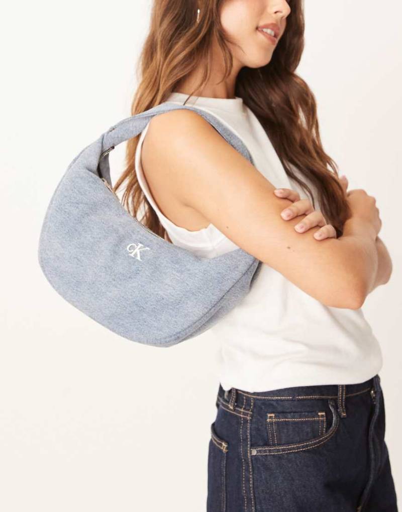 Calvin Klein Jeans - U-förmige Schultertasche aus Denim in heller Waschung-Blau von Calvin Klein Jeans