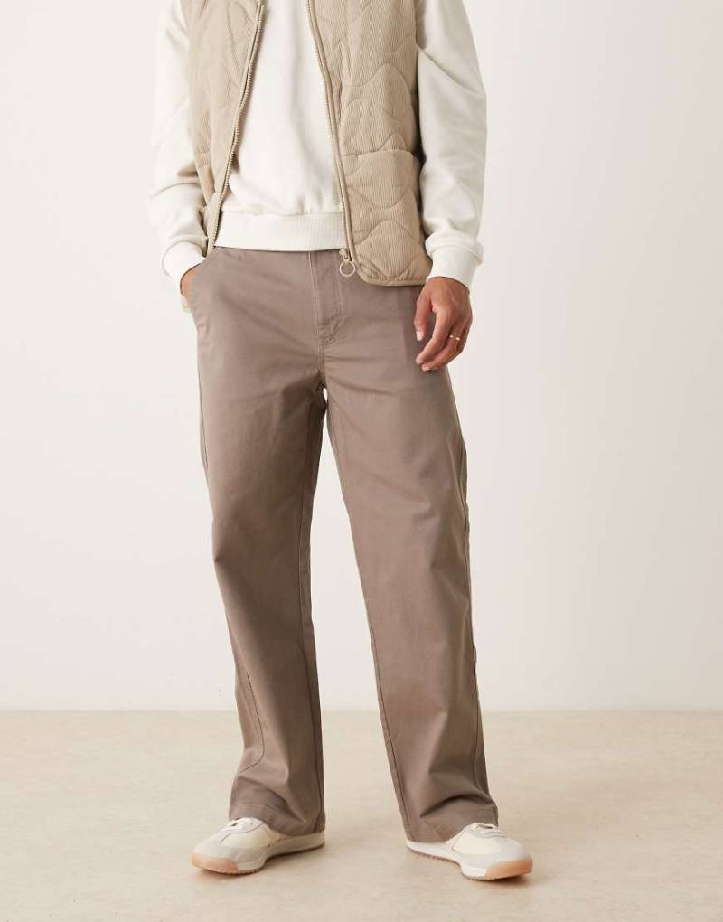 Calvin Klein Jeans - Weite Chinohose im Stil der 90er in Taupe-Neutral von Calvin Klein Jeans