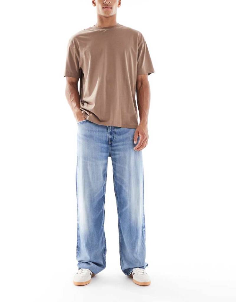 Calvin Klein Jeans - Weite Tencel-Jeans in mittelblauer Waschung Calvin Klein Jeans - Weite Tencel-Jeans in mittelblauer Waschung von Calvin Klein Jeans