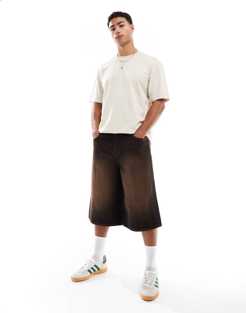 Calvin Klein Jeans - Weites T-Shirt in Sandbeige mit farblich abgestimmter Logo-Applikation-Neutral von Calvin Klein Jeans